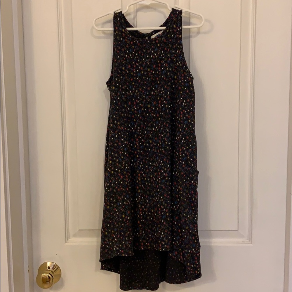 Sweet high-low swing dress w/pockets!